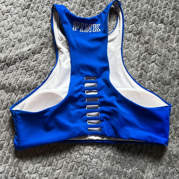 Like new bikini top VS - Picture 2 of 3